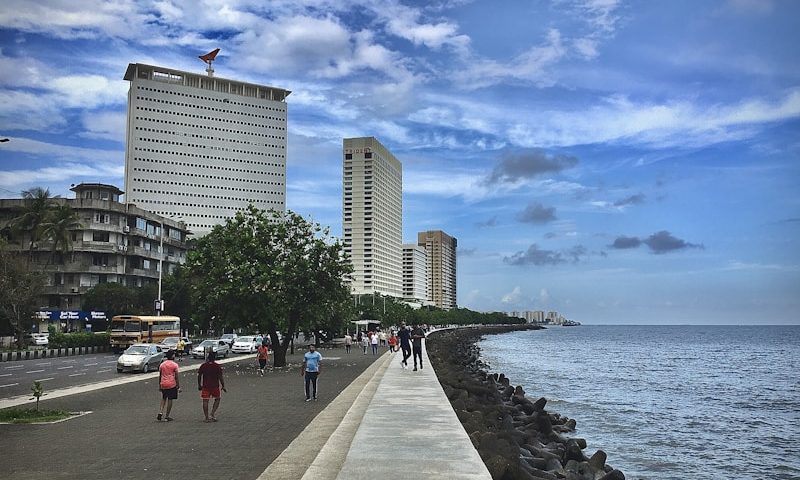 Mumbai man returns ₹80,000 wallet he found — owner turned out to be a street vendor