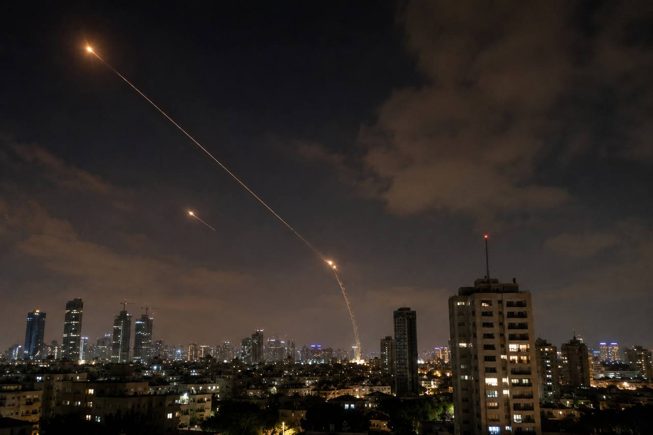 Iran Fires Around 10 Ballistic Missiles at Israel After Beirut Airstrike